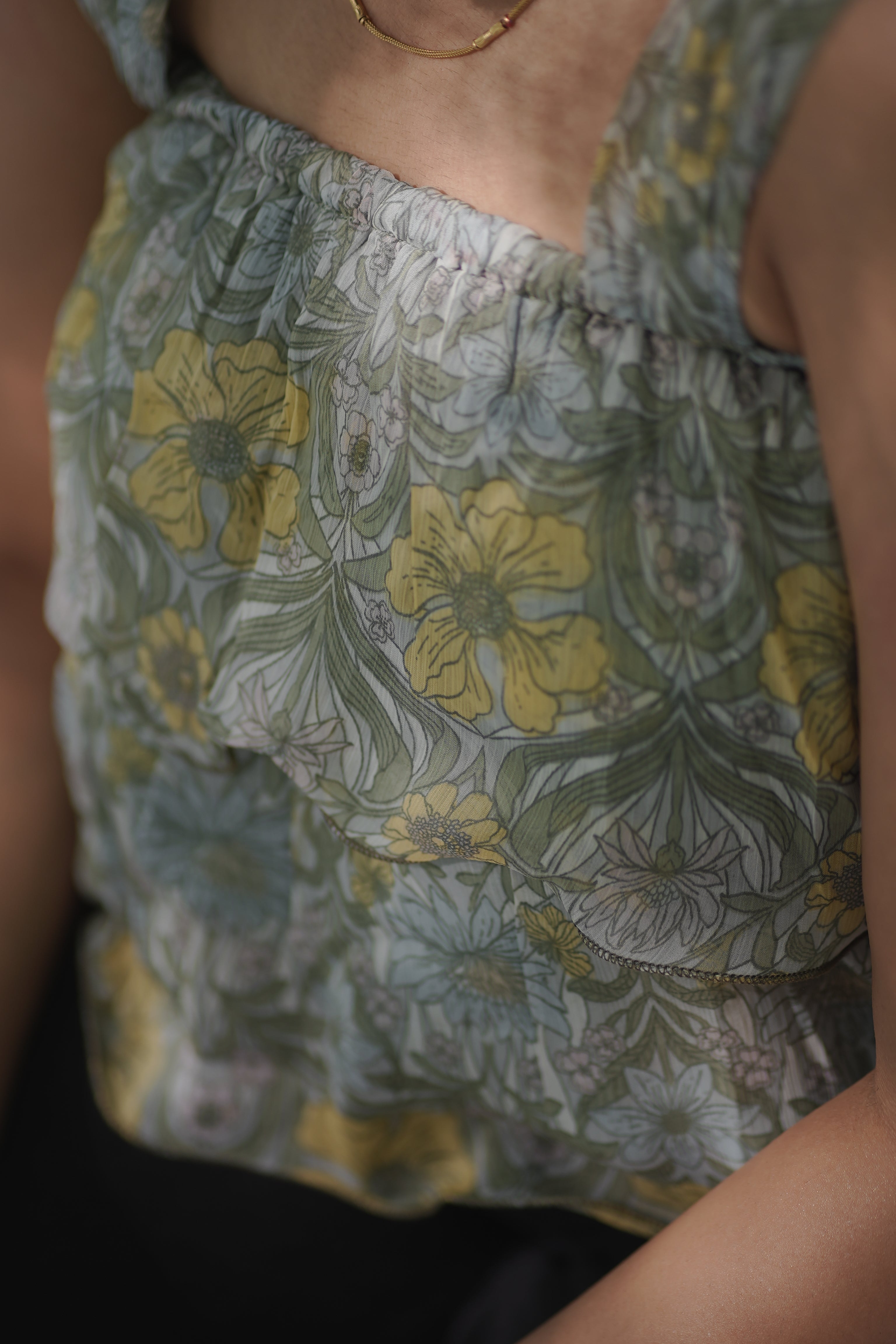 Garden Frill Top